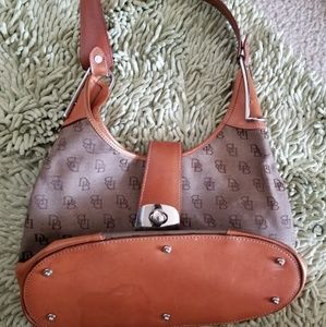 Dooney & Bourke purse